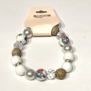 Stretch bead bracelet